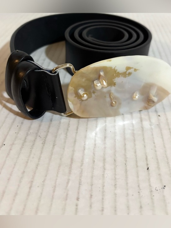 Handmade Other - Black unisex Leather Belt with Shell Accent Buckle